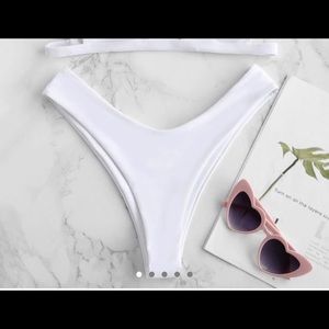 White cheeky bikini bottoms